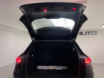 Mercedes-Benz GLA 1.3 GLA200h MHEV Sport (Executive) 7G-DCT Euro 6 (s/s) 5dr