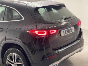 Mercedes-Benz GLA 1.3 GLA200h MHEV Sport (Executive) 7G-DCT Euro 6 (s/s) 5dr