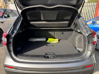 Nissan Qashqai 1.3 DIG-T Tekna+ DCT Auto Euro 6 (s/s) 5dr