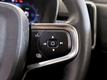 Volvo XC40 Recharge 69kWh Core Auto 5dr