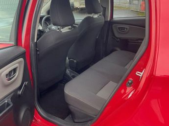 Toyota Yaris 1.5 VVT-h Icon Tech E-CVT Euro 6 (s/s) 5dr