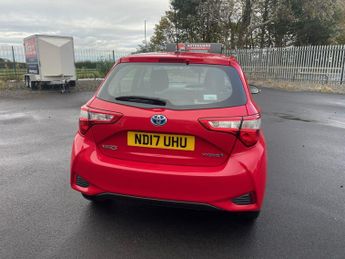 Toyota Yaris 1.5 VVT-h Icon Tech E-CVT Euro 6 (s/s) 5dr