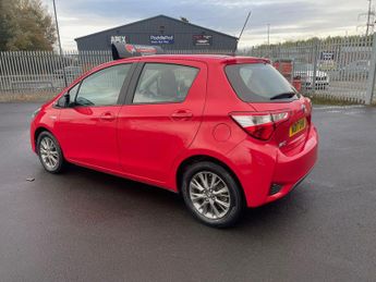 Toyota Yaris 1.5 VVT-h Icon Tech E-CVT Euro 6 (s/s) 5dr