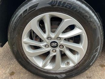 Hyundai TUCSON 1.7 CRDi Blue Drive SE SUV 5dr Diesel DCT Euro 6 (s/s) (141 ps)