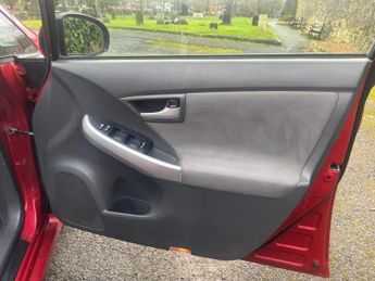 Toyota Prius 1.8 VVT-h T Spirit CVT Euro 5 (s/s) 5dr