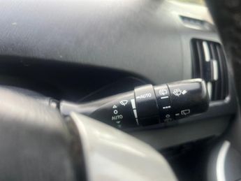 Toyota Prius 1.8 VVT-h T Spirit CVT Euro 5 (s/s) 5dr