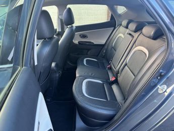 Kia Ceed 1.6 GDi 4 Tech DCT Euro 5 5dr