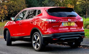 Nissan Qashqai 1.2 DIG-T N-Connecta XTRON 2WD Euro 6 (s/s) 5dr