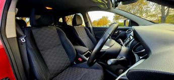 Nissan Qashqai 1.2 DIG-T N-Connecta XTRON 2WD Euro 6 (s/s) 5dr