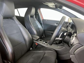 Mercedes-Benz GLA 1.6 GLA180 AMG Line Edition 7G-DCT Euro 6 (s/s) 5dr
