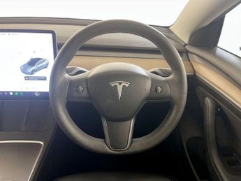 Tesla Model 3 Standard Range Plus Auto RWD 4dr