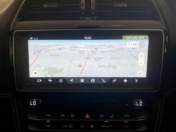 Jaguar F-PACE 2.0 D240 Chequered Flag Auto AWD Euro 6 (s/s) 5dr