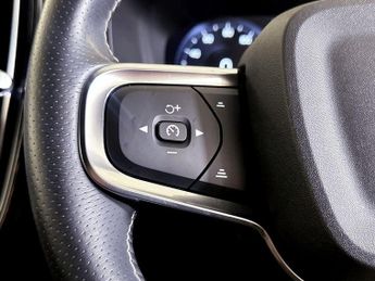 Volvo XC40 1.5h T5 Twin Engine Recharge 10.7kWh R-Design Pro Auto Euro 6 (s