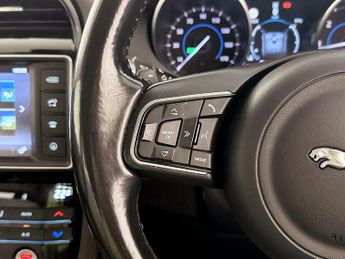 Jaguar F-PACE 2.0 D180 Prestige Auto AWD Euro 6 (s/s) 5dr