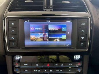 Jaguar F-PACE 2.0 D180 Prestige Auto AWD Euro 6 (s/s) 5dr