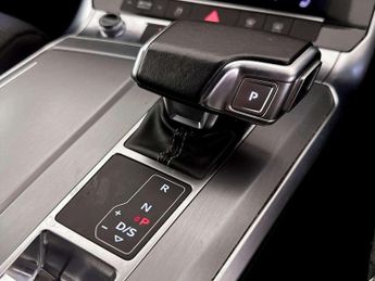 Audi A6 Avant 2.0 TFSIe 50 S line S Tronic quattro Euro 6 (s/s) 5dr 17.9kWh