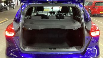 Ford Focus 1.5T EcoBoost ST-Line Auto Euro 6 (s/s) 5dr
