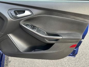 Ford Focus 1.5T EcoBoost ST-Line Auto Euro 6 (s/s) 5dr