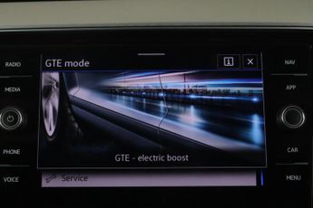 Volkswagen Passat 1.4 TSI 13kWh GTE DSG Euro 6 (s/s) 5dr