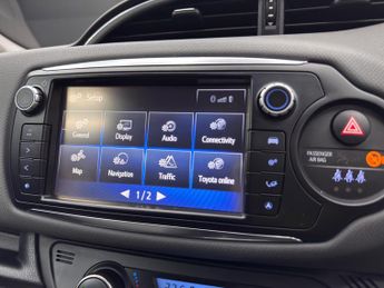 Toyota Yaris 1.5 VVT-h Icon E-CVT Euro 6 5dr