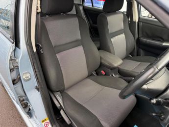 Toyota Corolla 1.6 VVT-i Colour Collection 5dr