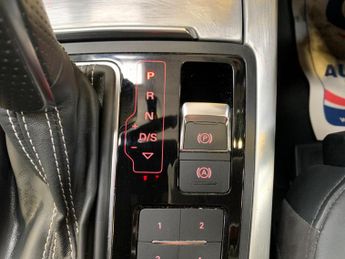 Audi A6 Saloon 2.0 TDI ultra S line S Tronic Euro 6 (s/s) 4dr