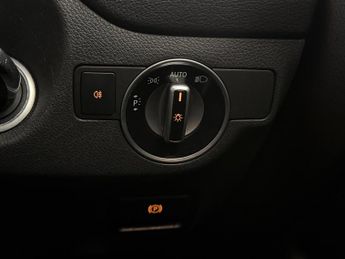 Mercedes-Benz CLA 2.1 CLA220d AMG Line Night Edition Coupe 7G-DCT Euro 6 (s/s) 4dr