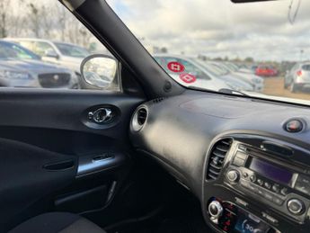 Nissan Juke 1.6 Acenta CVT Euro 5 5dr
