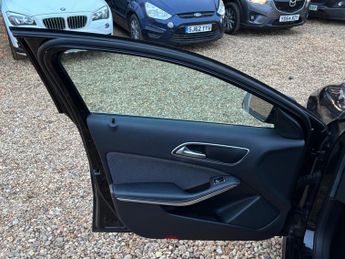 Mercedes-Benz A Class 1.5 A180 CDI SE 7G-DCT Euro 5 (s/s) 5dr