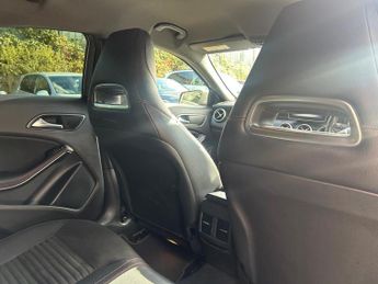 Mercedes-Benz A Class 1.6 A160 AMG Line (Premium) 7G-DCT Euro 6 (s/s) 5dr