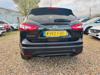 Nissan Qashqai 1.2 DIG-T N-Connecta XTRON 2WD Euro 6 (s/s) 5dr