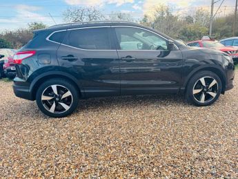 Nissan Qashqai 1.2 DIG-T N-Connecta XTRON 2WD Euro 6 (s/s) 5dr