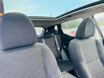 Nissan Qashqai 1.2 DIG-T N-Connecta XTRON 2WD Euro 6 (s/s) 5dr