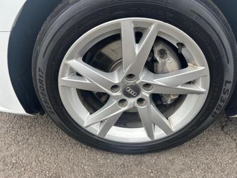 Audi A4 Avant 2.0 TDI ultra Sport S Tronic Euro 6 (s/s) 5dr