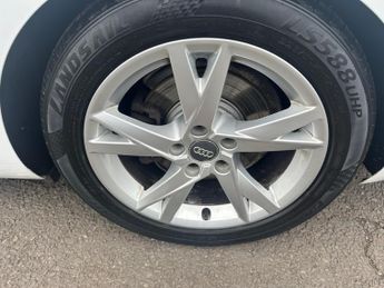 Audi A4 Avant 2.0 TDI ultra Sport S Tronic Euro 6 (s/s) 5dr