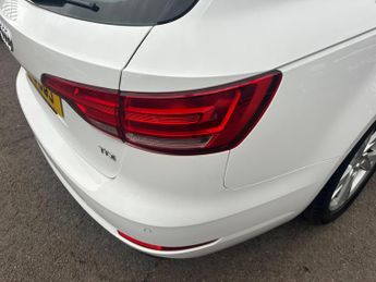 Audi A4 Avant 2.0 TDI ultra Sport S Tronic Euro 6 (s/s) 5dr