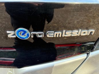 Nissan Leaf 40kWh Tekna Auto 5dr