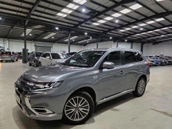 Mitsubishi Outlander 2.4h TwinMotor 13.8kWh Exceed CVT 4WD Euro 6 (s/s) 5dr