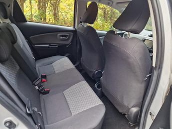 Toyota Yaris 1.33 Dual VVT-i Icon Multidrive S Euro 5 5dr Euro 5