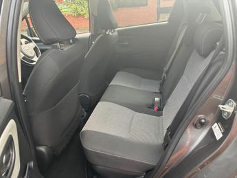 Toyota Yaris 1.5 VVT-h Sport E-CVT Euro 6 5dr
