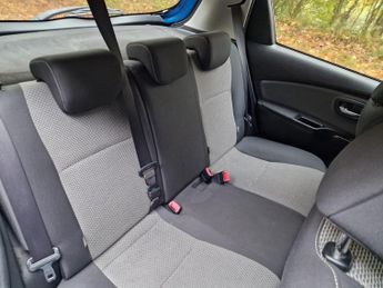 Toyota Yaris 1.5 VVT-h Icon E-CVT Euro 6 5dr