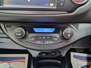 Toyota Yaris 1.5 VVT-h Icon E-CVT Euro 6 5dr