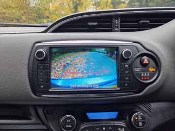 Toyota Yaris 1.5 VVT-h Icon E-CVT Euro 6 5dr