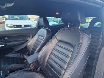Volkswagen Scirocco 2.0 TDI R-Line DSG Euro 6 (s/s) 3dr