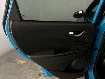 Hyundai KONA 39kWh Premium Auto 5dr (10.5kW Charger)