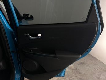 Hyundai KONA 39kWh Premium Auto 5dr (10.5kW Charger)