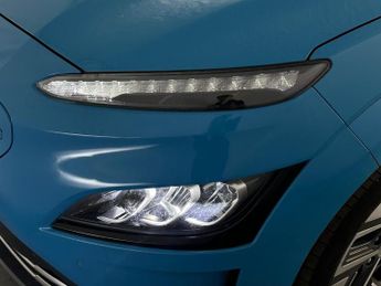 Hyundai KONA 39kWh Premium Auto 5dr (10.5kW Charger)