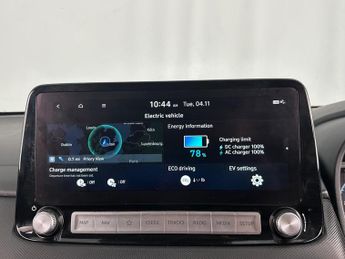 Hyundai KONA 39kWh Premium Auto 5dr (10.5kW Charger)