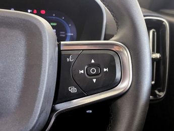 Volvo XC40 Recharge Twin 78kWh Plus Auto AWD 5dr
