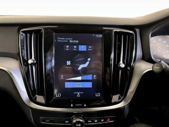 Volvo V60 2.0 D3 Momentum Plus Auto Euro 6 (s/s) 5dr